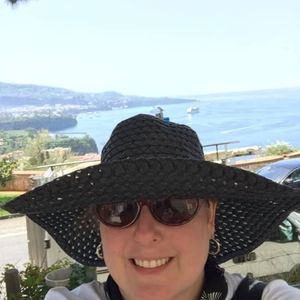 Meet your Posher, Charlotte